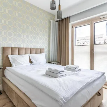 Apartment Mennica - Golden